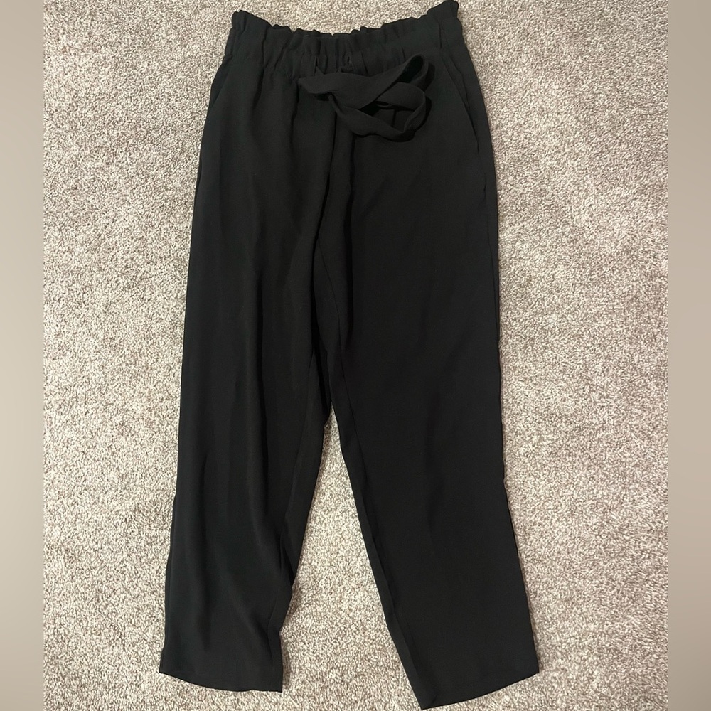 Lift dress pants with tie
